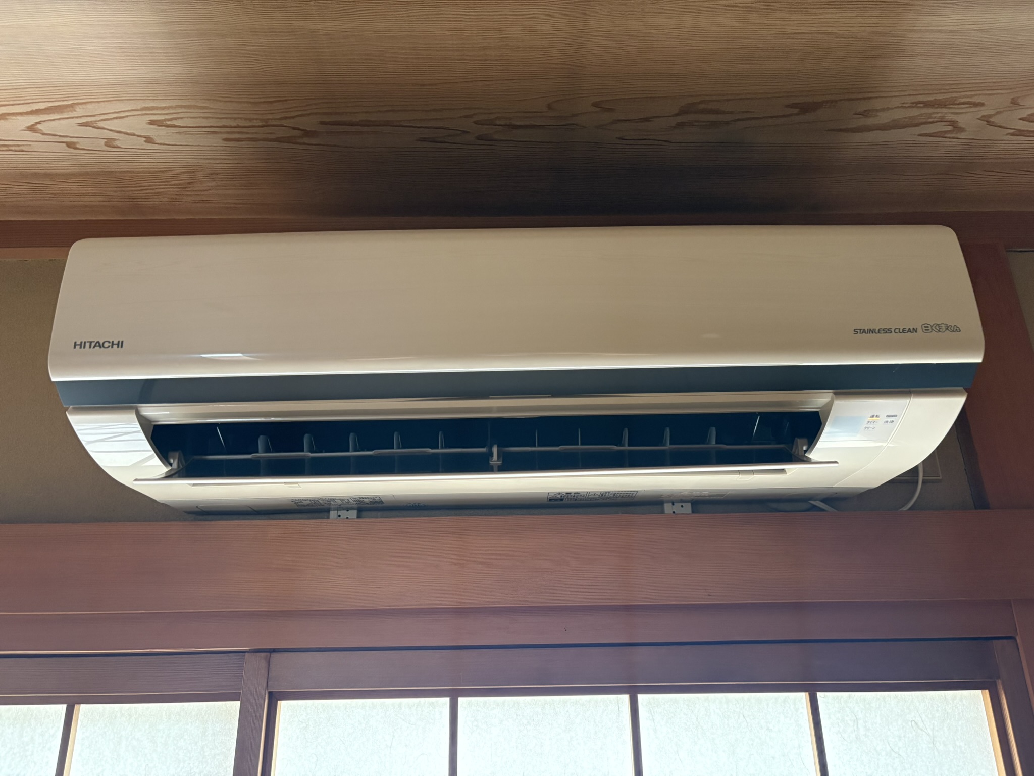 大阪府豊中市　HITACHI　RAS-V28J　2019年製エアコン　買取