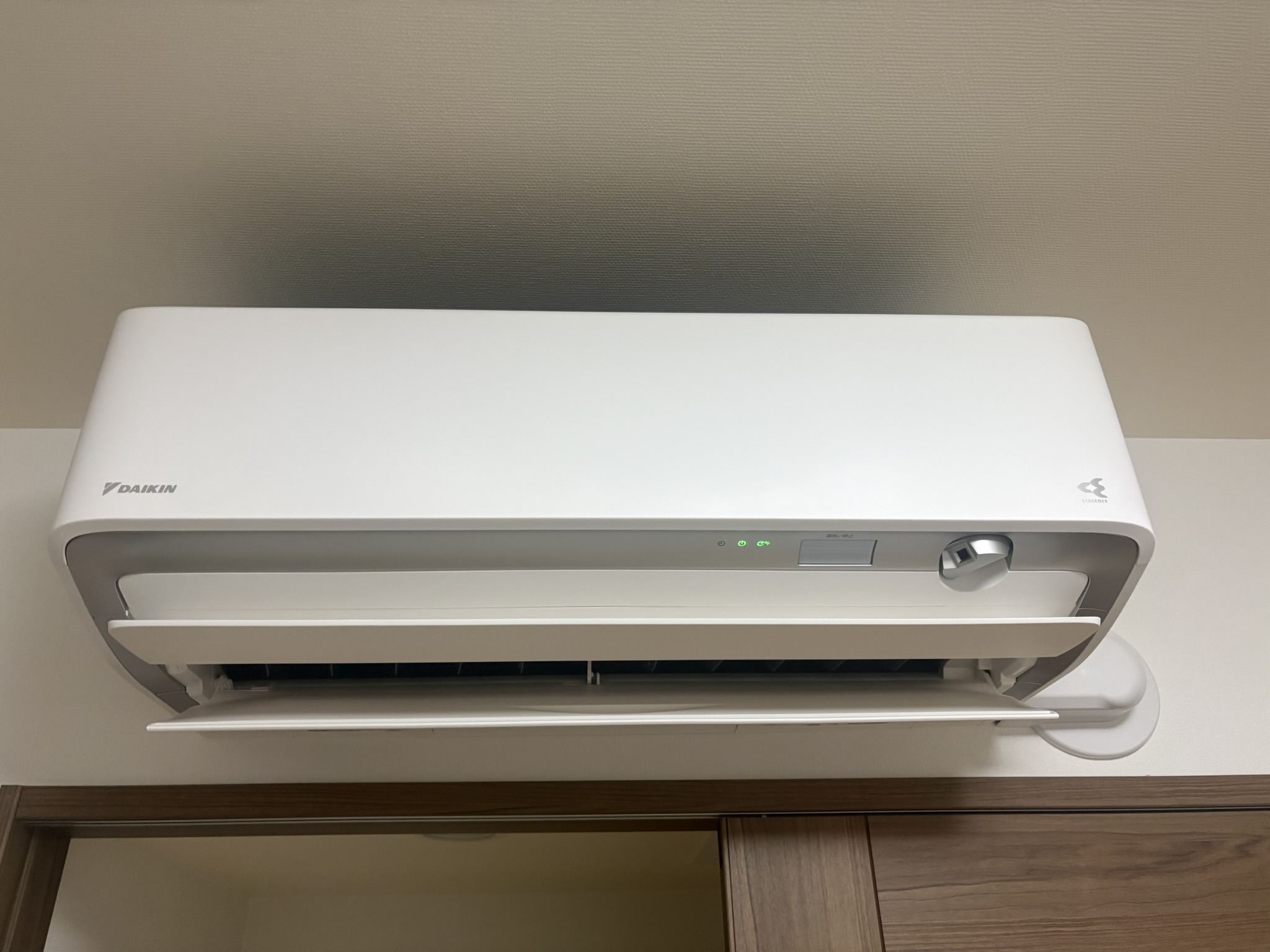 DAIKIN 2024年製エアコン 23000円買取 大阪市北区 AN254AAS-W