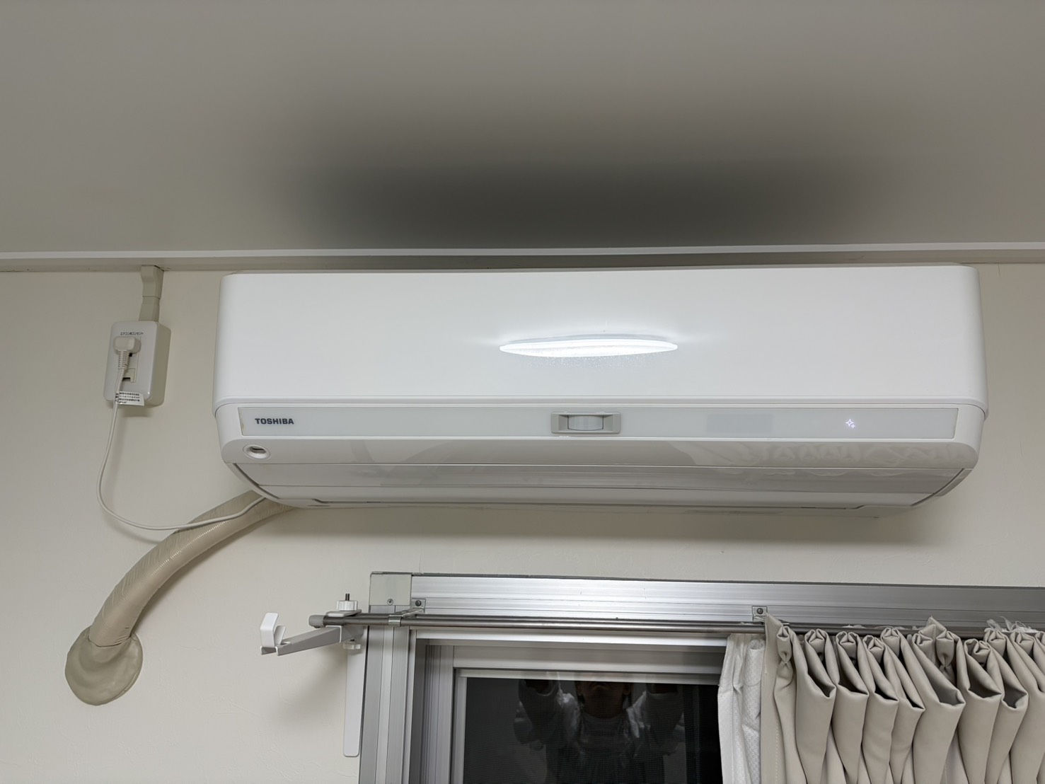 TOSHIBA 2021年製エアコン 7,000円買取 RAS-G251R 大阪府富田林市